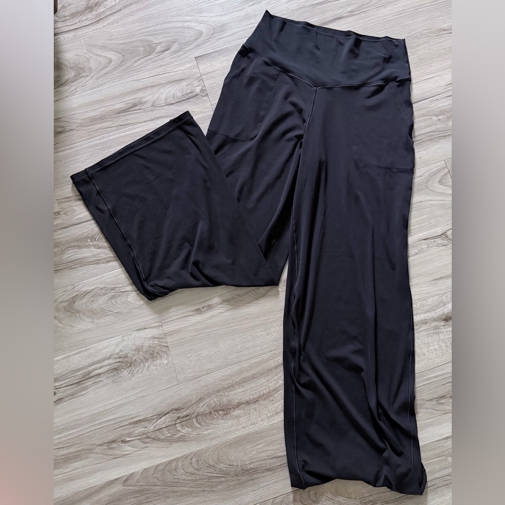 Offline by Aerie Real me 
Xtra high Waisted Trouser